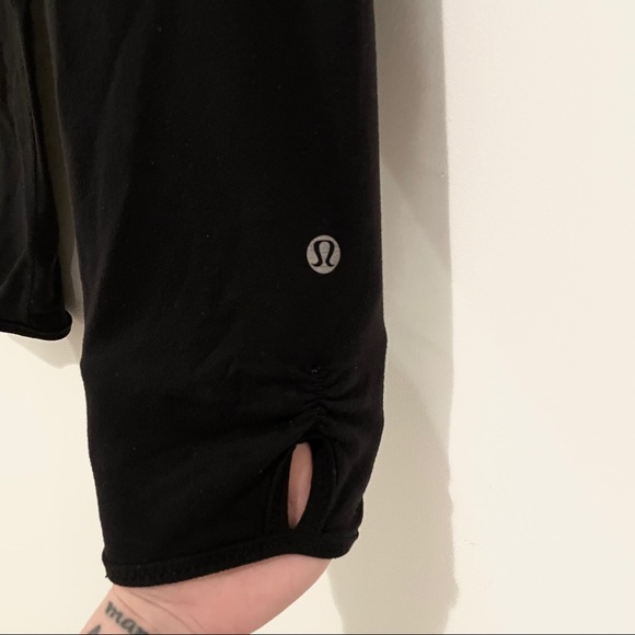 Lululemon Dhanurasana Keyhole - Picture 5 of 10